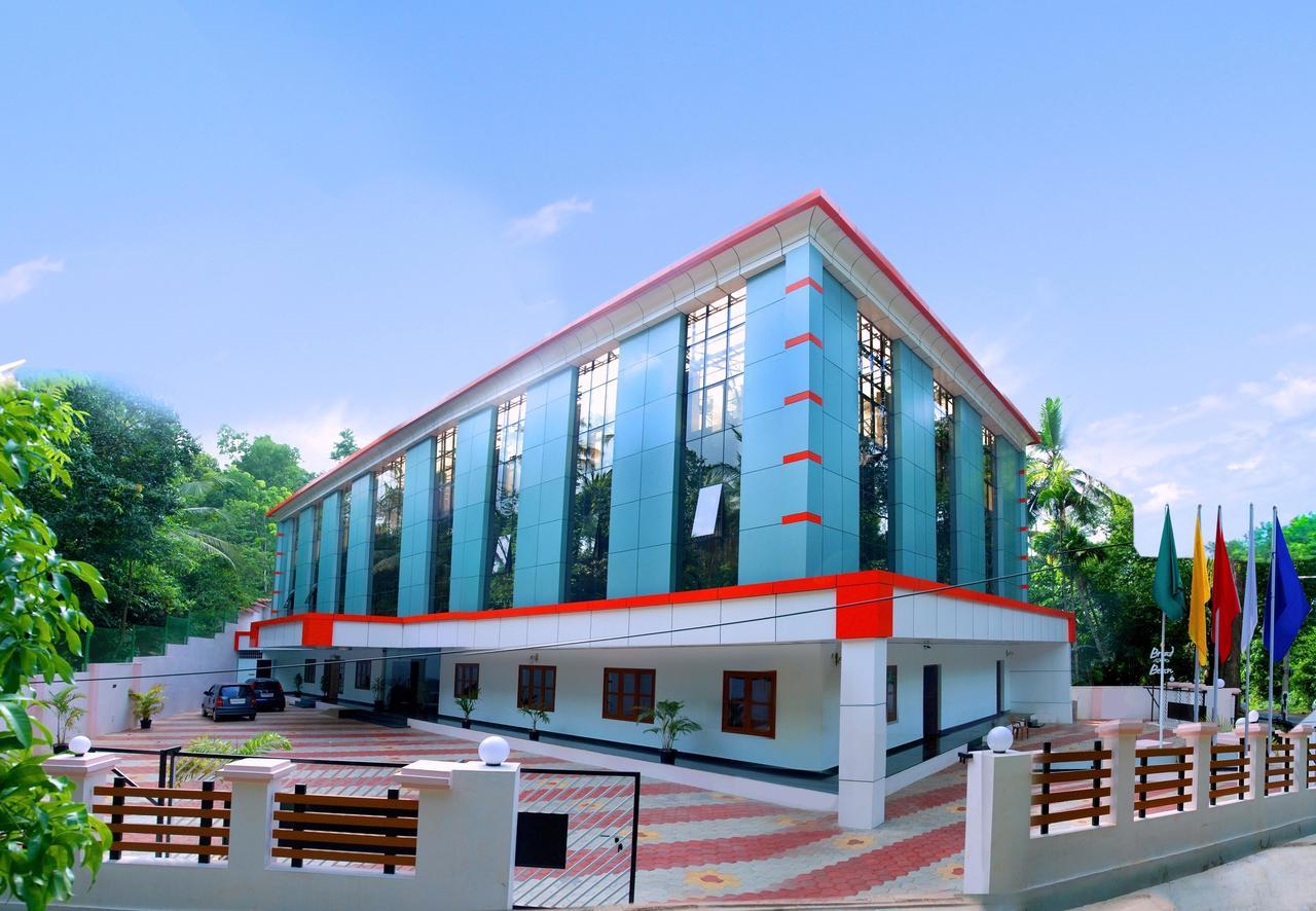 Broad Bean Hotel Tellicherry ภายนอก รูปภาพ