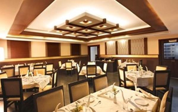 Broad Bean Hotel Tellicherry ภายนอก รูปภาพ