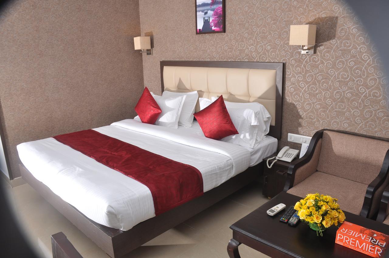 Broad Bean Hotel Tellicherry ภายนอก รูปภาพ