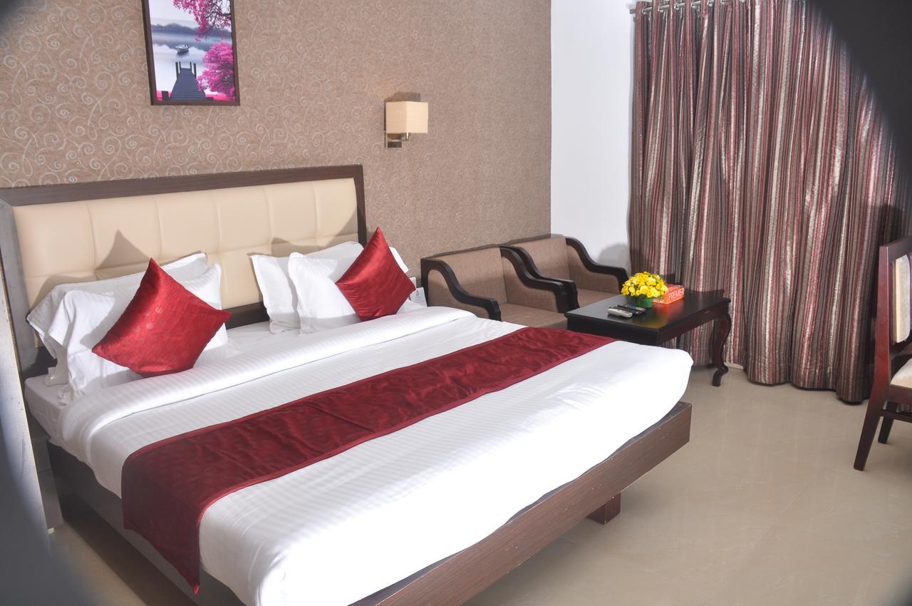 Broad Bean Hotel Tellicherry ภายนอก รูปภาพ
